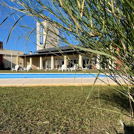 Howard Johnson Inn Rosario De La Frontera Exterior photo