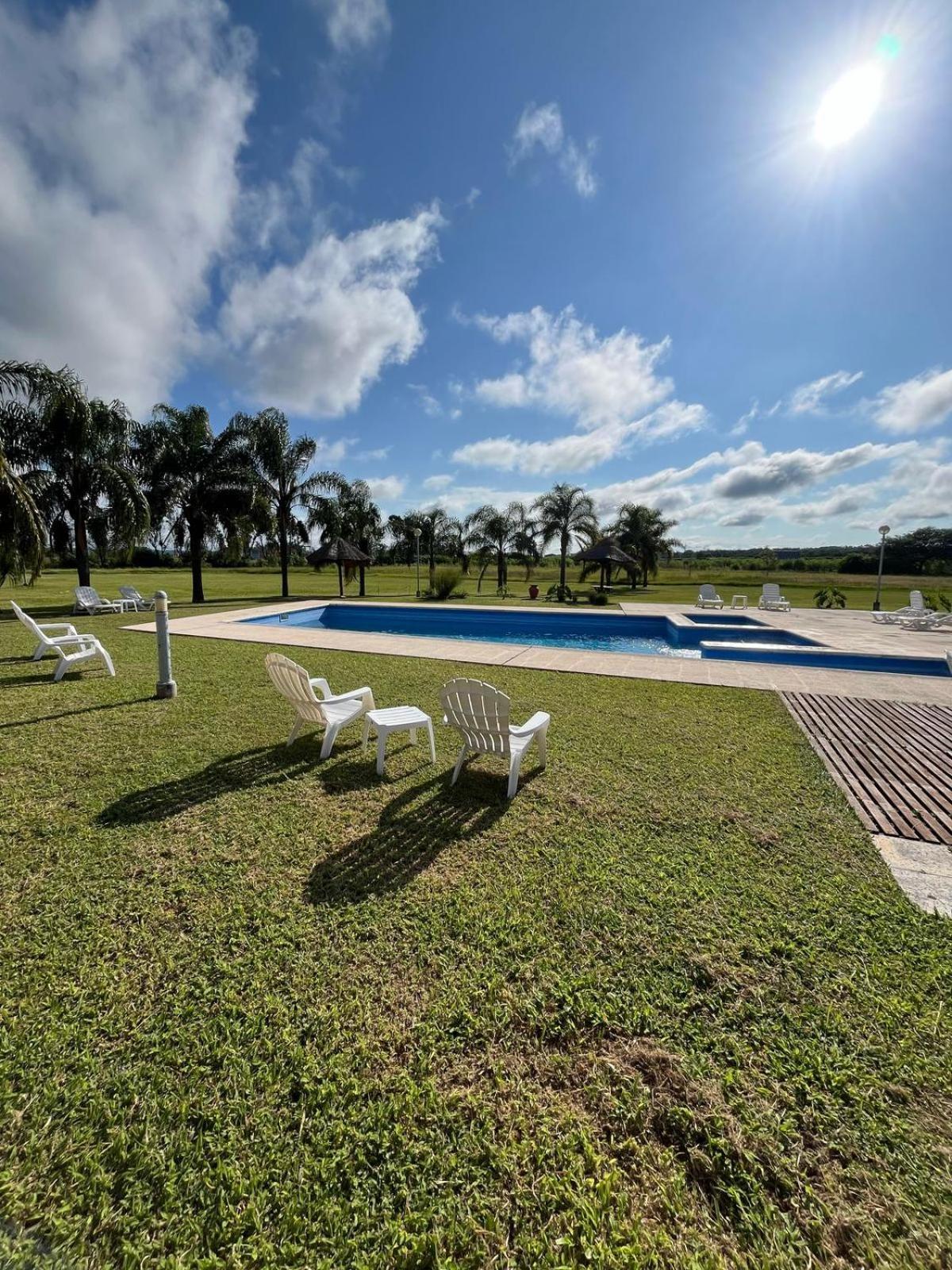 Howard Johnson Inn Rosario De La Frontera Exterior photo